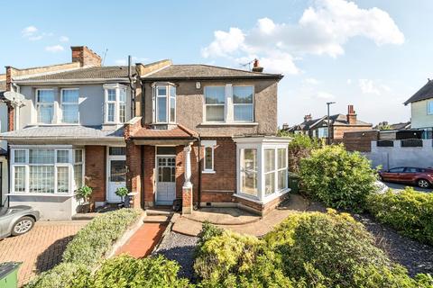 4 bedroom terraced house for sale, Bostall Hill , Abbey Wood