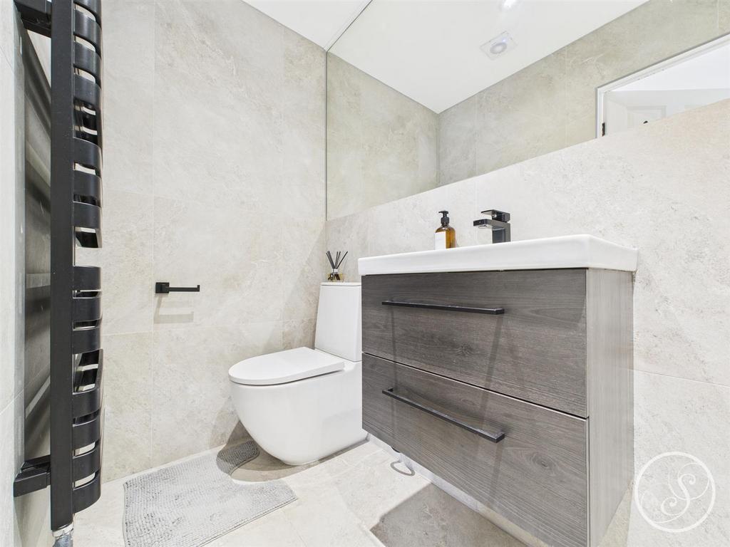 Ensuite