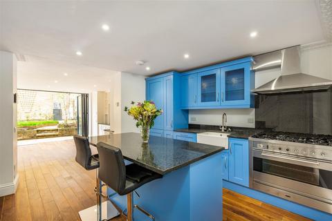 undefined, Mortlake High Street, Mortlake, London, SW14