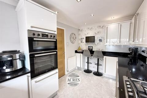 3 bedroom semi-detached house for sale, Fordwater Road, Streetly, Sutton Coldfield