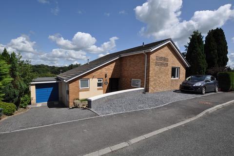 Bron Y Glyn Estate, Bronwydd Arms, Carmarthen