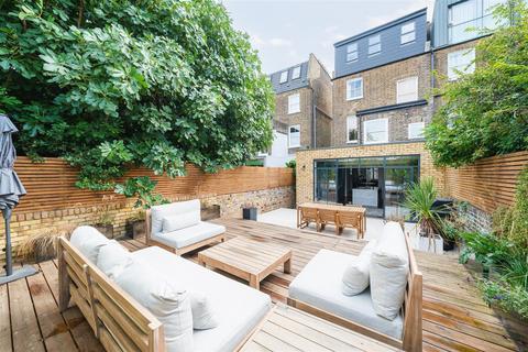 23 Frithville Gardens, London, W12 7JG