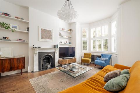 23 Frithville Gardens, London, W12 7JG