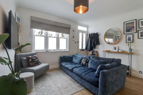 2 Summer Road, East Molesey, KT8 9LS