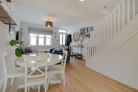 2 Summer Road, East Molesey, KT8 9LS