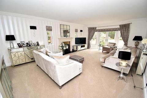6 bedroom detached house for sale, Cherry Garden Lane, Danbury