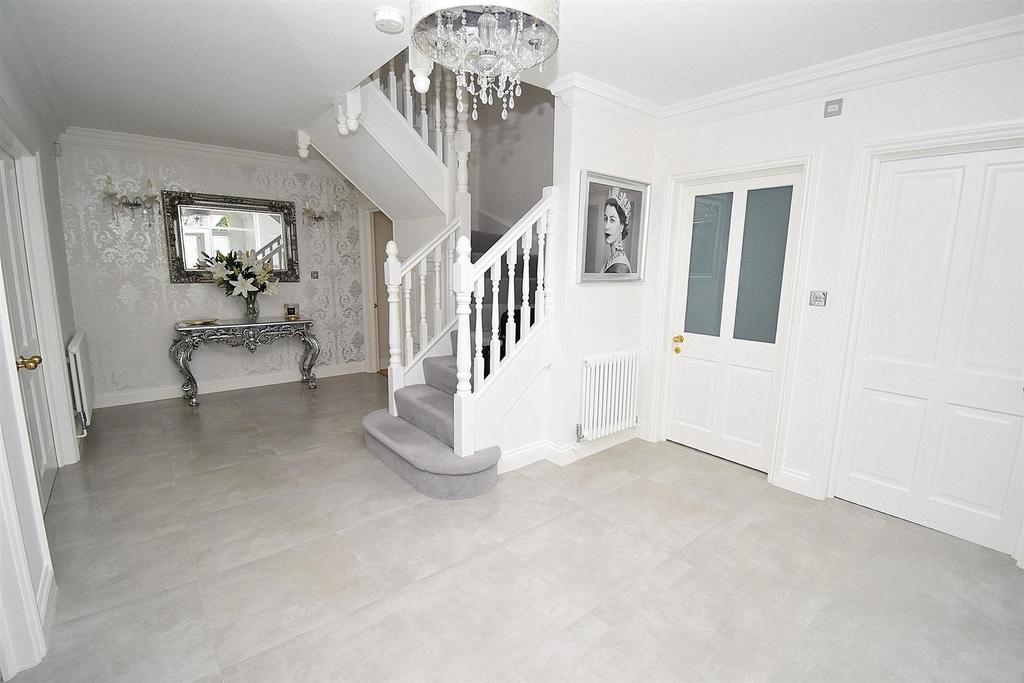 Entrance hall.jpg