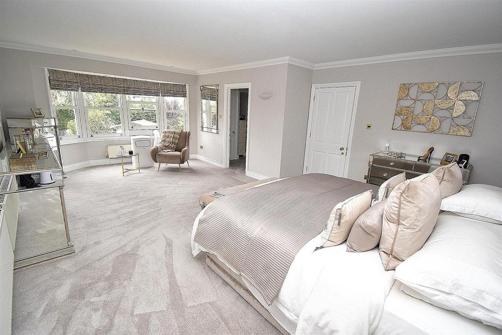 Master bedroom open plan shot.jpg
