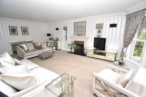 6 bedroom detached house for sale, Cherry Garden Lane, Danbury