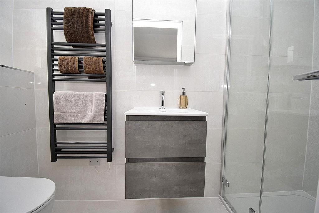 Bedroom three ensuite.jpg