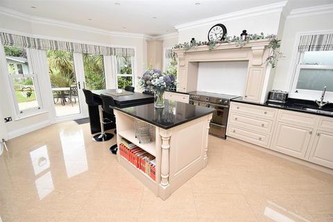 6 bedroom detached house for sale, Cherry Garden Lane, Danbury