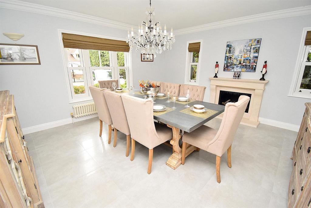 Dining room.jpg
