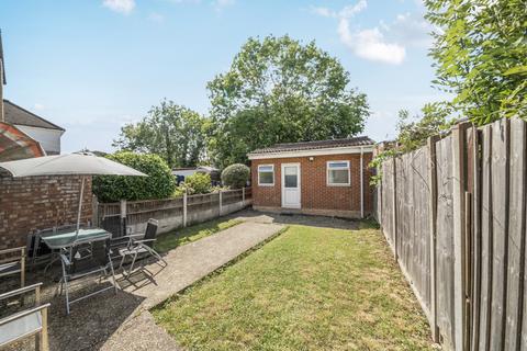 3 bedroom semi-detached house for sale, Petts Hill, Northolt