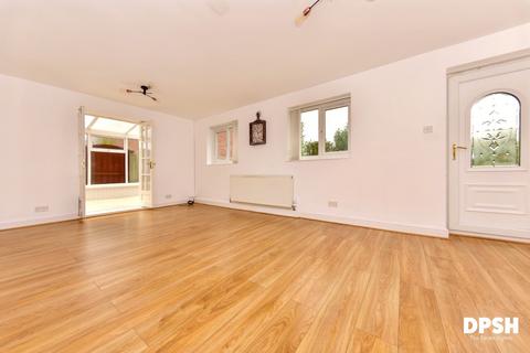 4 bedroom detached house for sale, Moorland Road, Drighlington, Bradford