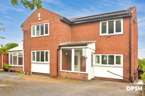4 bedroom detached house for sale, Moorland Road, Drighlington, Bradford