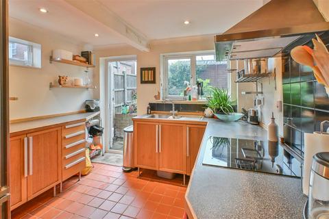 undefined, St. James Road, Brentwood