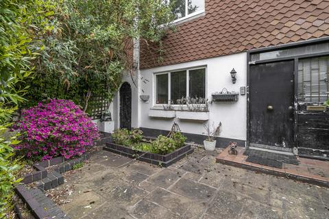 48 Townshend Road, London, NW8 6LE