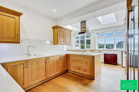 5 bedroom semi-detached house for sale, Abbots Gardens, London
