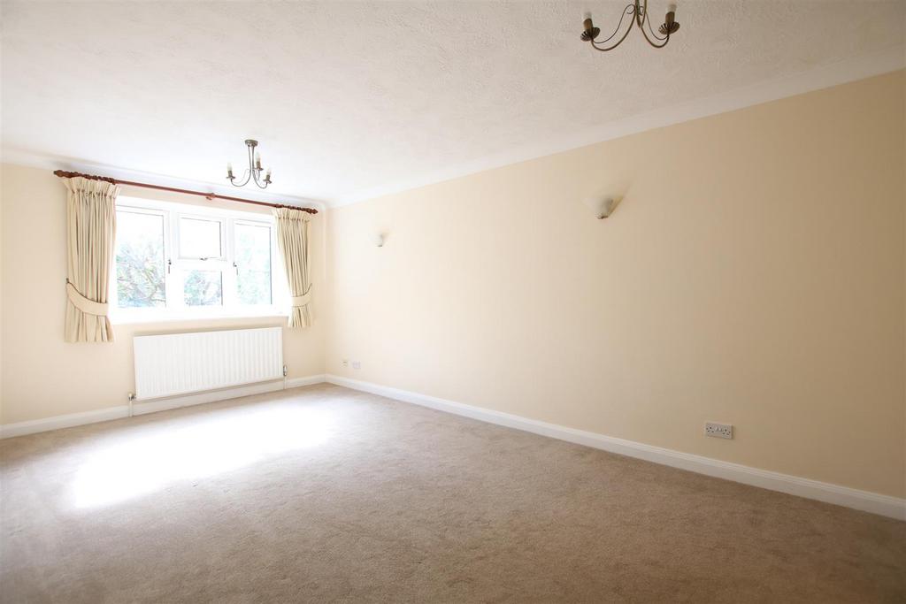 Living room.JPG