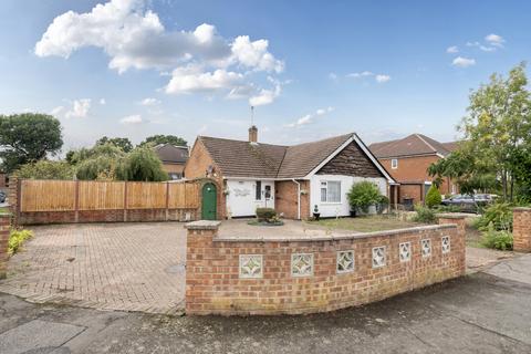undefined, Pinewood Grove, New Haw, KT15
