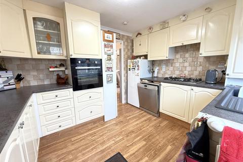 undefined, Allington Gardens, Allington