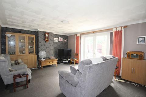 3 bedroom terraced house for sale, Landseer Court, Haverhill CB9