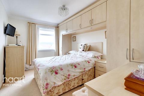 3 bedroom bungalow for sale, Chester Close, Pontypool
