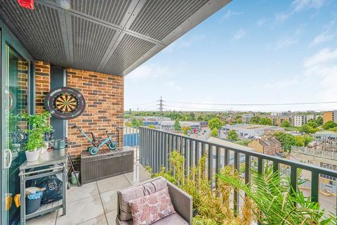 2 bedroom flat for sale, Plough Lane, London SW17