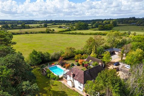 3 bedroom detached house for sale, Stock Lane, Salisbury SP5