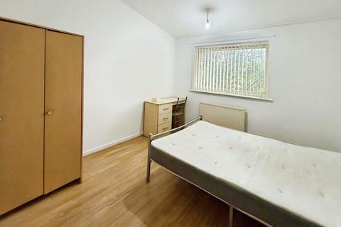 undefined, Milnrow Close, Manchester, Greater Manchester, M13