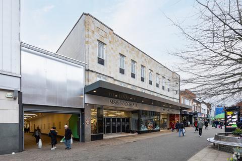 Shop to rent, 39 South St Romford RM1 1NT
