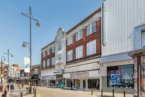 Office to rent, 1-32 Quadrant Arcade Romford RM1 3ED