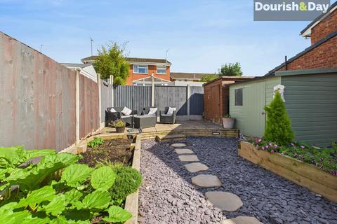 4 bedroom semi-detached house for sale, Spreadoaks Drive, Stafford ST17