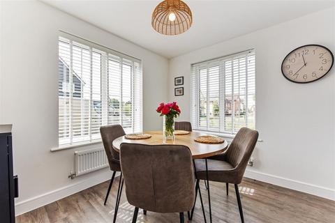 undefined, Hobby Close, Chichester