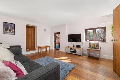 4 bedroom semi-detached house for sale, Barratt Close, Cropwell Bishop