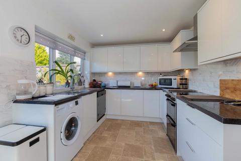 undefined, Cadwell Drive, Maidenhead SL6