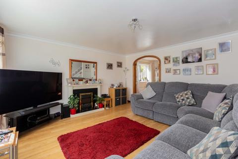 undefined, Cadwell Drive, Maidenhead SL6