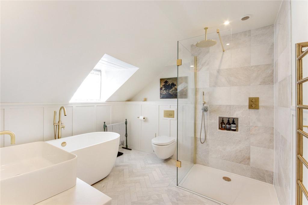 En Suite Bathroom