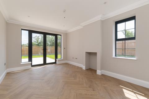 3 bedroom detached house for sale, Sabre Close, Dunmow CM6