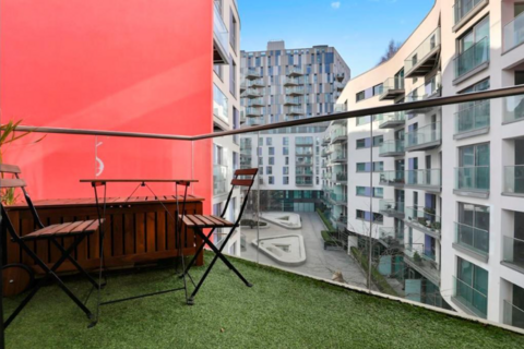 1 bedroom apartment to rent, Saffron Central Square, Croydon, CR0