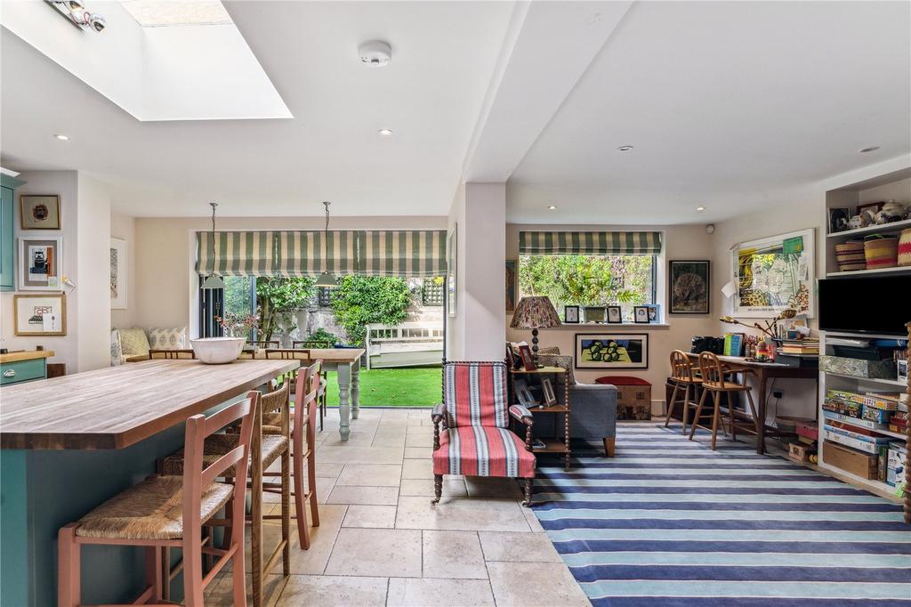 Reception/Kitchen