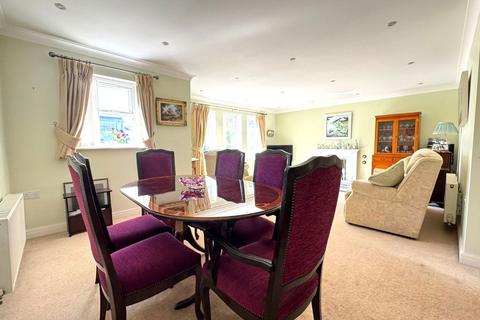 2 bedroom apartment for sale, Willow Park Birkdale Southport PR8 2AG