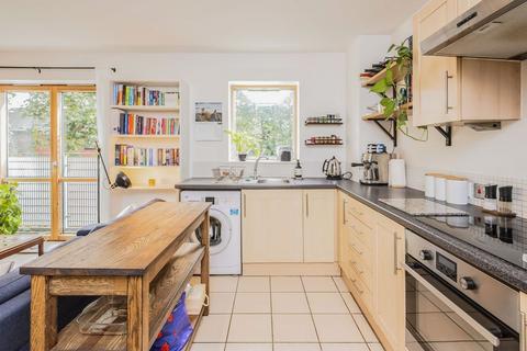 2 bedroom apartment for sale, William Fairburn Way, Manchester M4