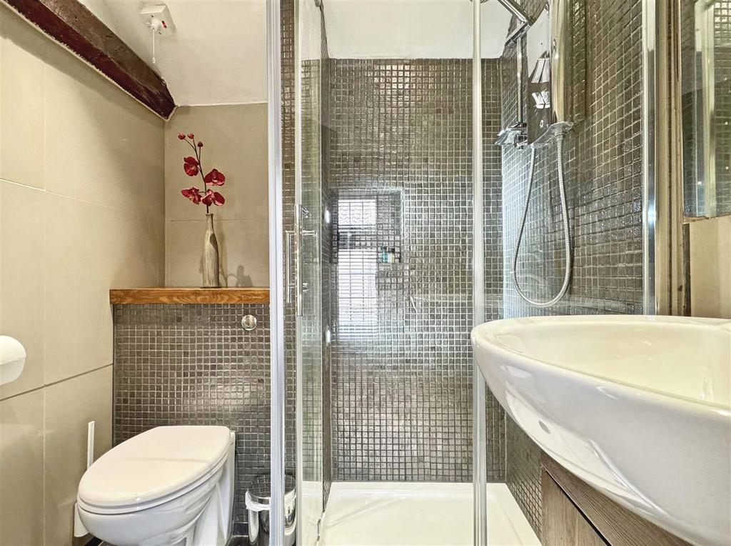 Shower Room.jpg