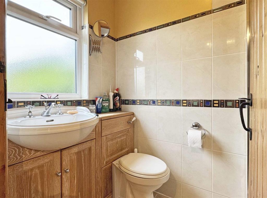 Annex Shower Room.jpg