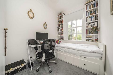 3 bedroom flat for sale, Pitshanger Lane, London W5