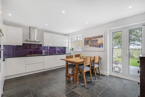 4 bedroom semi-detached house for sale, Springfield Crescent, Harpenden, AL5