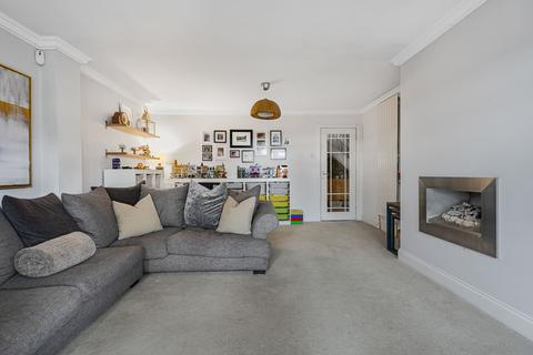 4 bedroom semi-detached house for sale, Springfield Crescent, Harpenden, AL5