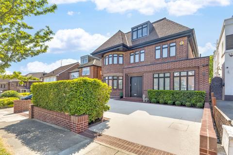 6 bedroom detached house for sale, Fairholme Gardens, London, N3