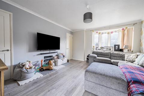 3 bedroom semi-detached house for sale, Wantage Road, College Town GU47